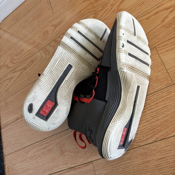 Under Armour SC Steph Curry 3zer0 Iv Basetball Shoes Size 8.5 - Picture 3 of 4